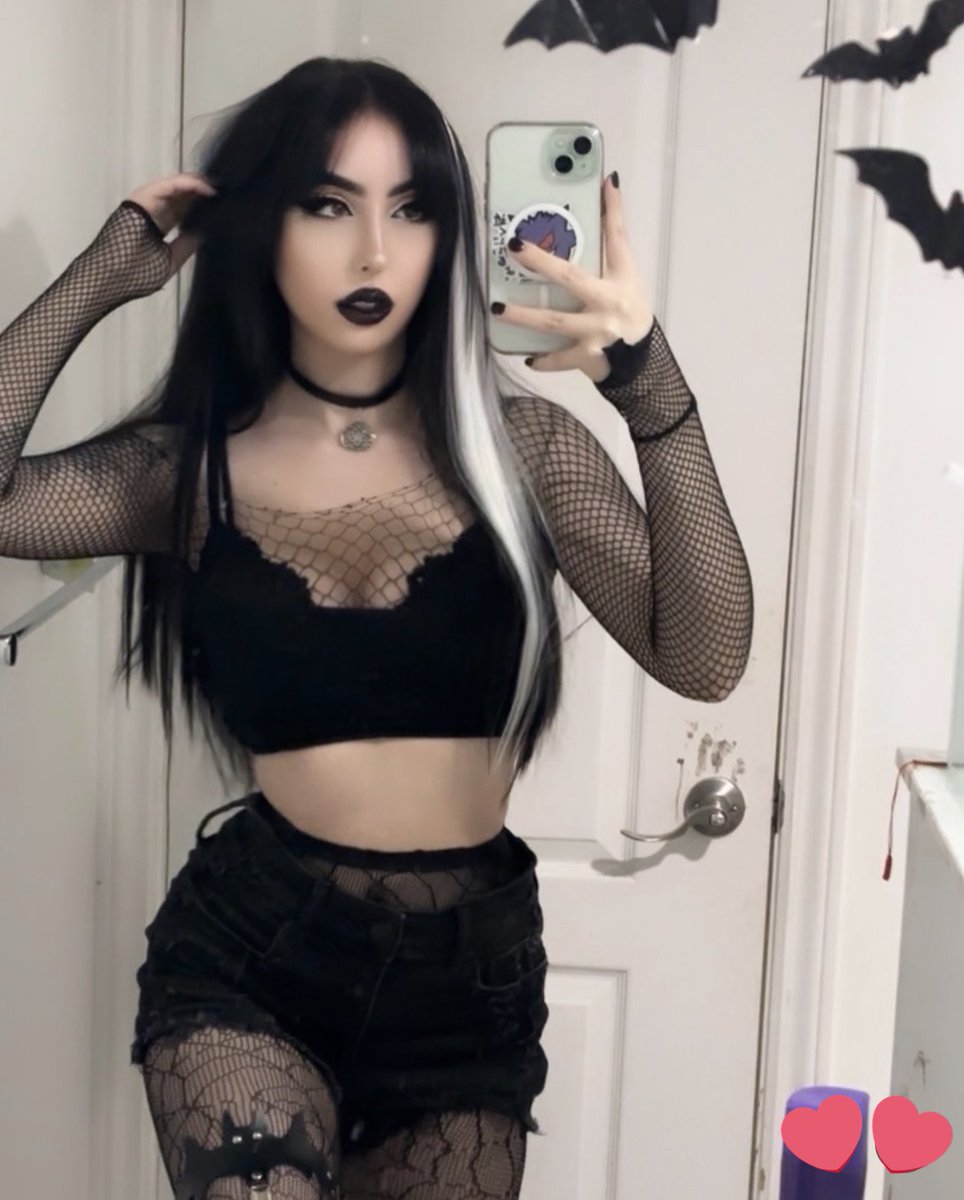 files/goth_self_2.jpg